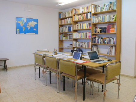 Sala de encuentros y estudios en para pequeños grupos
